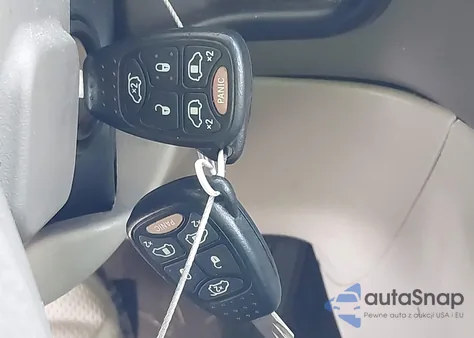 2007 Chrysler Town & Country Touring из США, поврежденный, VIN 2A4GP54L47R274792